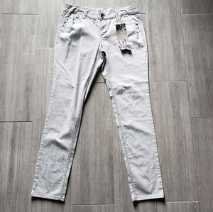 l.e.i. Skinny Light Gray Jeans Size 13